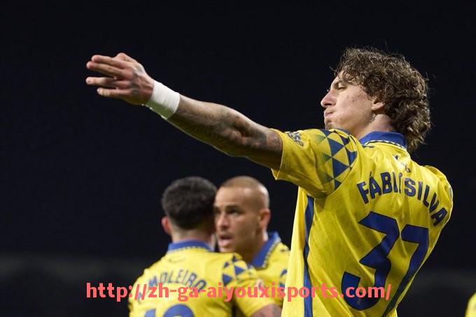 爱游戏体育官网-拜仁如何搜刮德甲其他球队资源的内幕揭秘