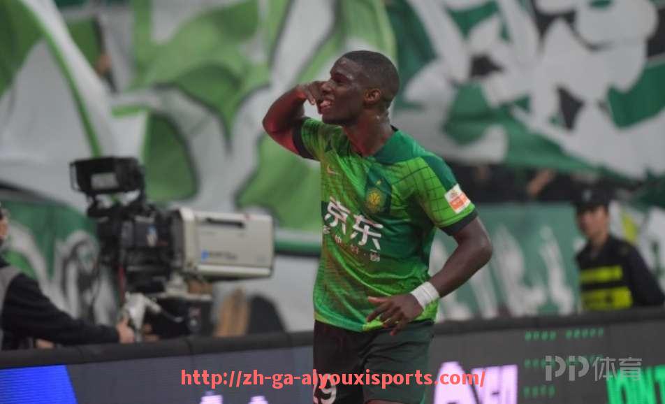 爱游戏体育官网-NBA激战回顾：公牛队战胜火箭队的经典赛况分析